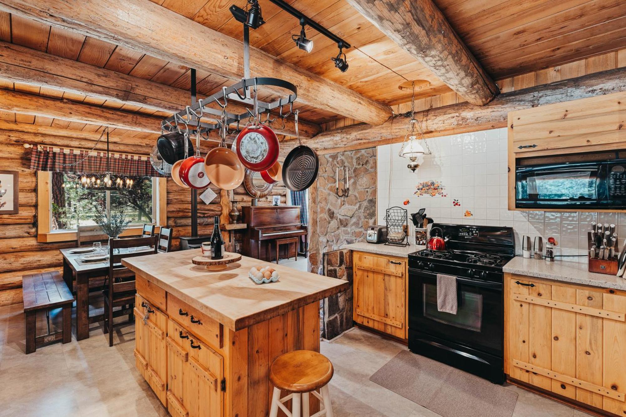 Beautiful Log Home Outside Of Sisters Buitenkant foto